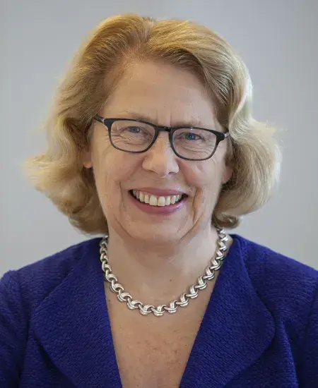 dr-claire_pomeroy_headshot_2018_uknow_0.jpg