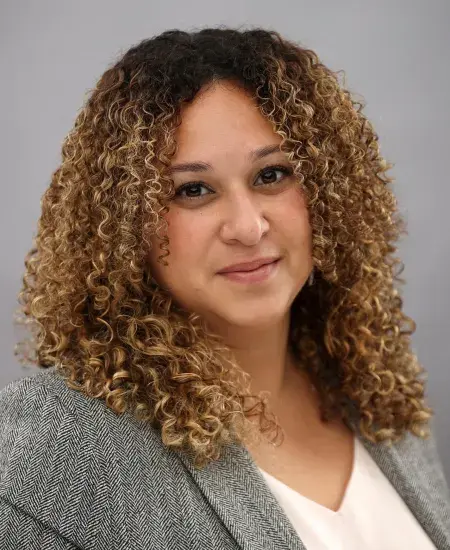 Nicole Davis Headshot