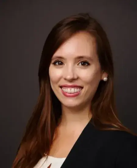 Darci Fischer Headshot