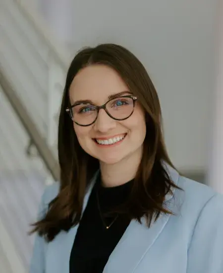 Lindsey Badstibner Headshot