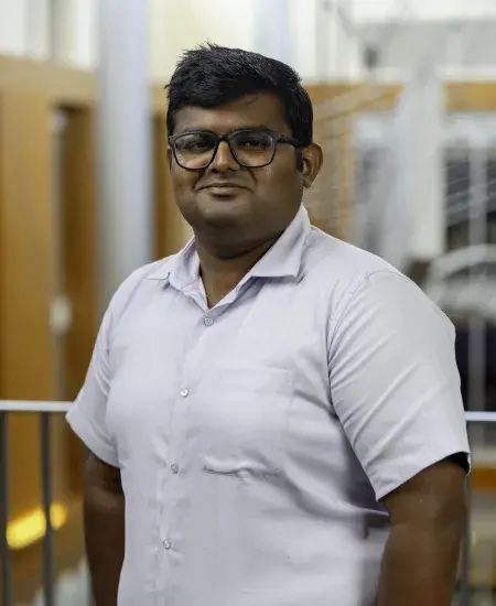 Manish Kumar Headshot