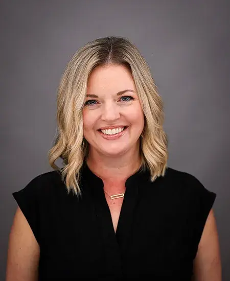 Lauren Milbach Headshot