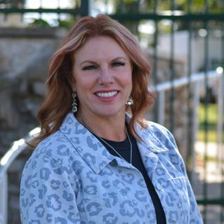 Christine Barnhart Headshot