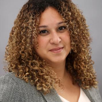 Nicole Davis Headshot